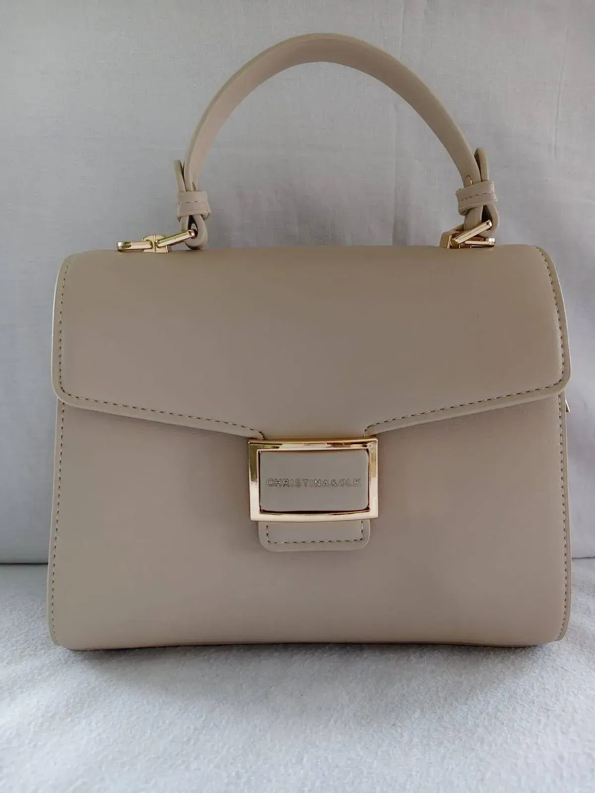Light Beige Elegance bag with multiple compartments